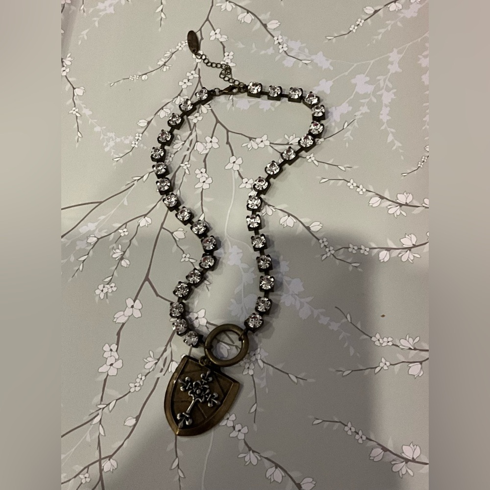 Plunder | Velma Elegant Silver and Gold Pendant Necklace - Picture 9 of 9